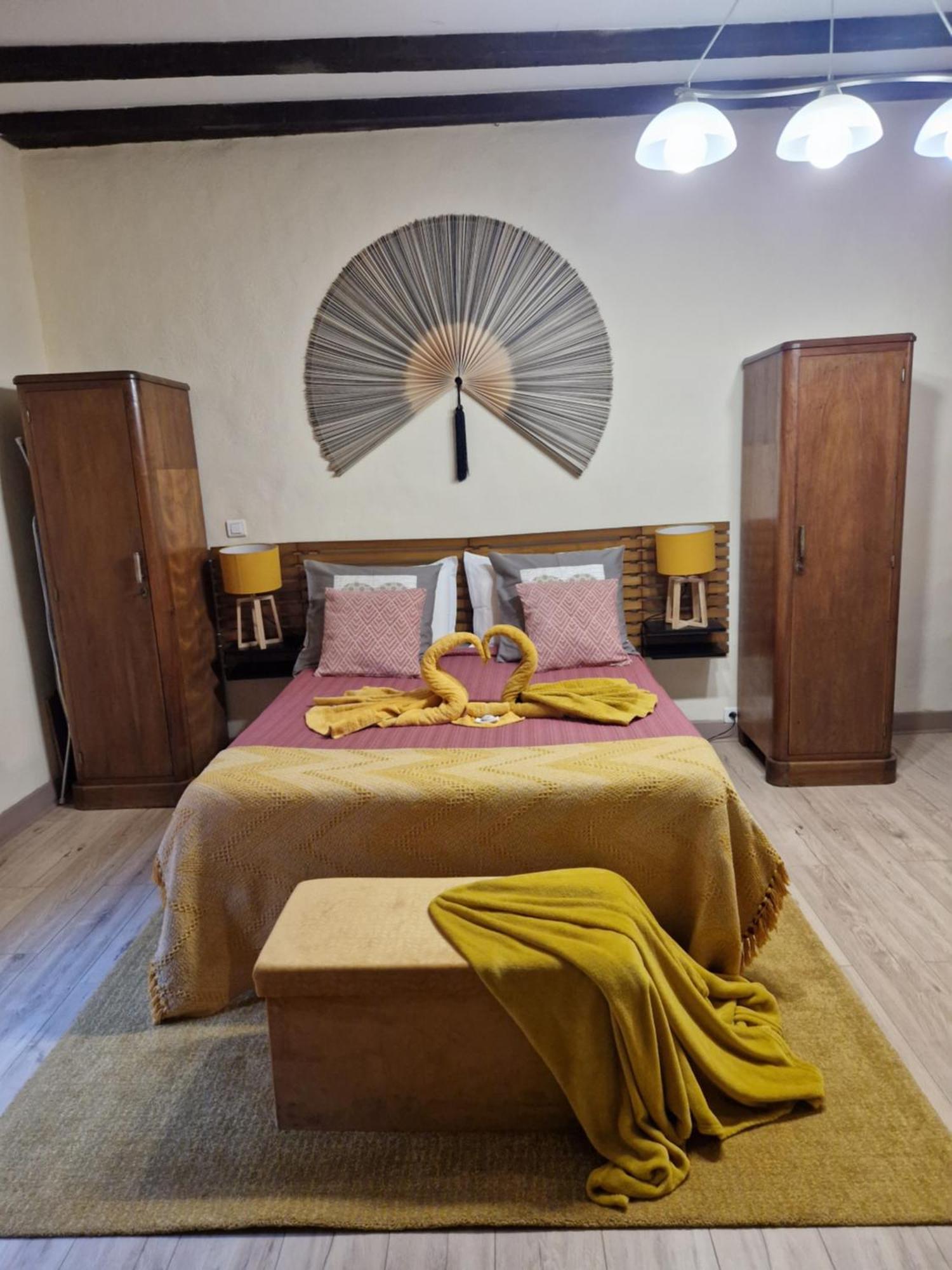 Les Flamboyants Apartment ซาร์ลา-ลา-กาเนดา ภายนอก รูปภาพ